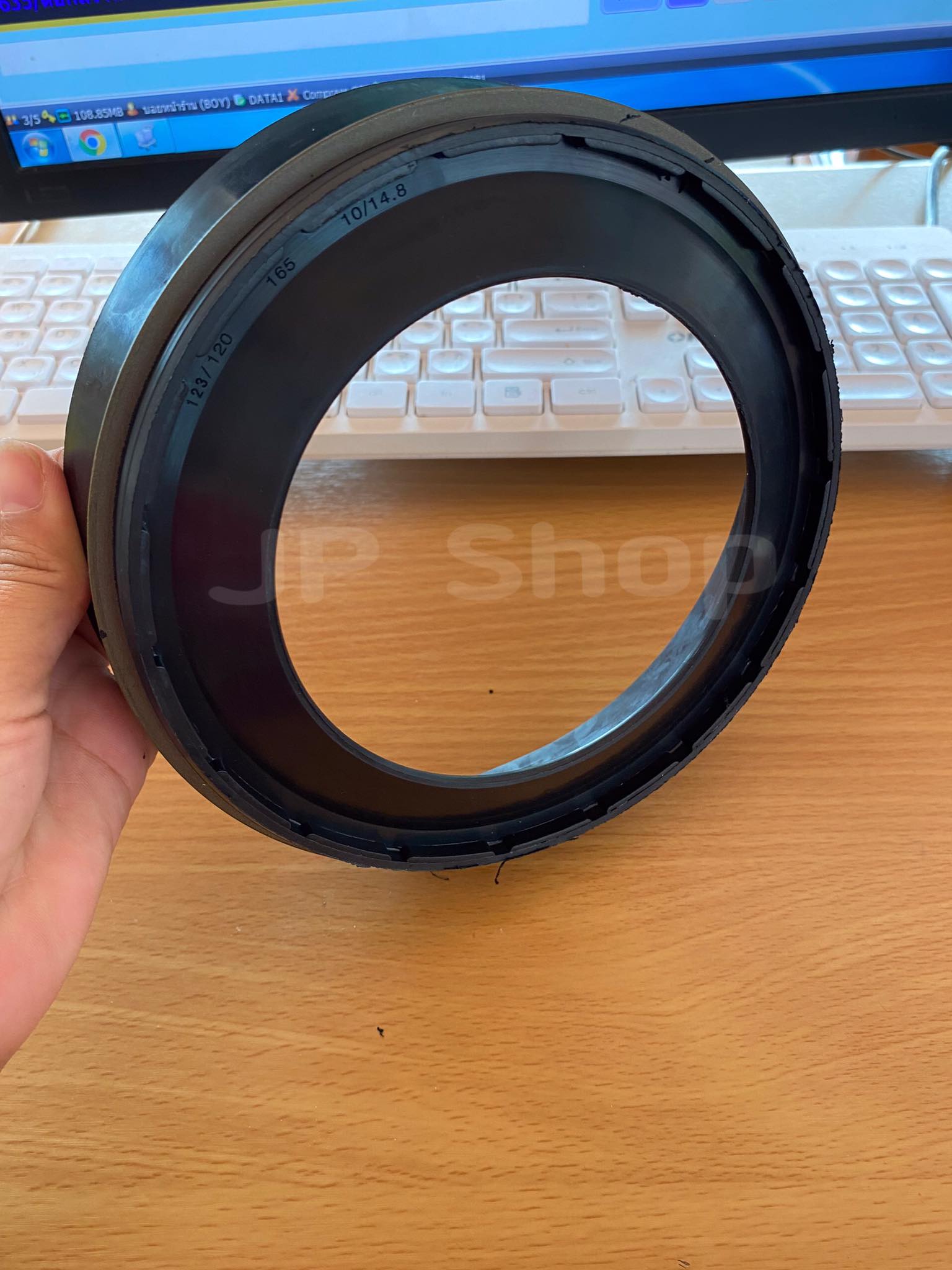 ซีลคอเกียร์ ZF/PMP สำหรับรถโม่ปูน ขนาด123*165*10/14.8 #123165