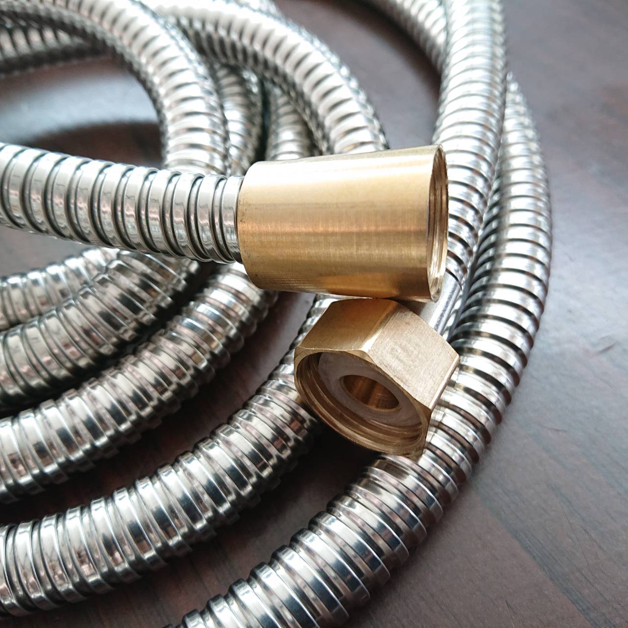 สายน้ำดี สแตนเลสหัวทองเหลืองยาว 2.00 ม. สำหรับฝักบัว ฝักชำระ เกลียวใน 4 หุน#10119 เกลียวประปาบ้านเราคะลูกค้า