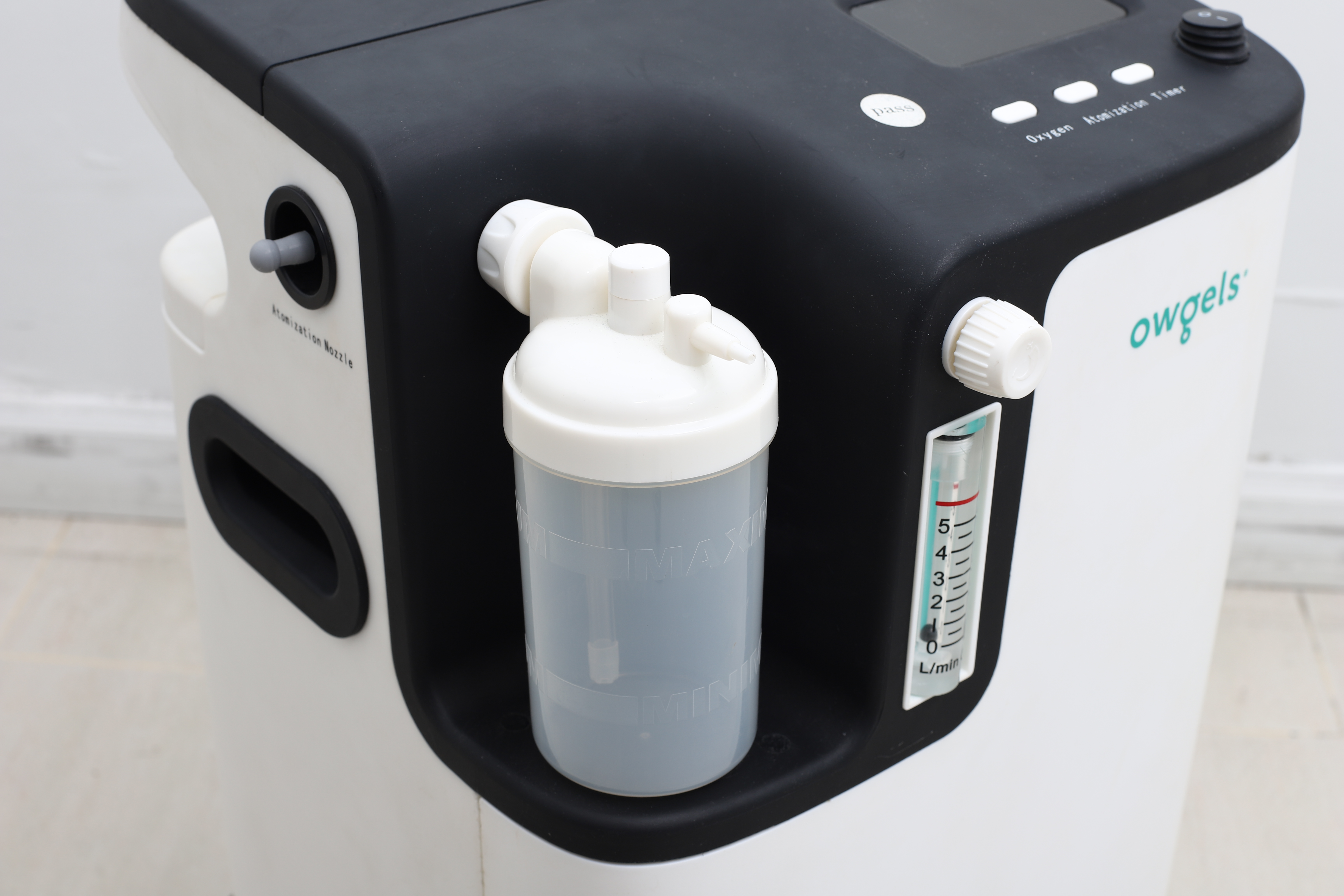 เครื่องผลิตออกซิเจนเครื่องเพิ่มความเข้มข้นของออกซิเจน 5 ลิตร ยี่ห้อ Owgels รุ่น OZ-5-01TW0