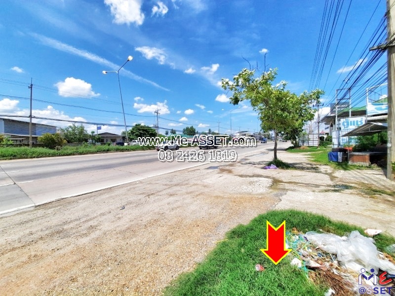 ขายที่ดินถมแล้ว ริมถนนเพชรเกษม ย่าน ธรรมศาลา เมืองนครปฐม : ใกล้นิสสันเอราวัณนครปฐม : เนื้อที่รวม 180 ตร.วา มี 3 แปลงติดกัน แบ่งขายได้