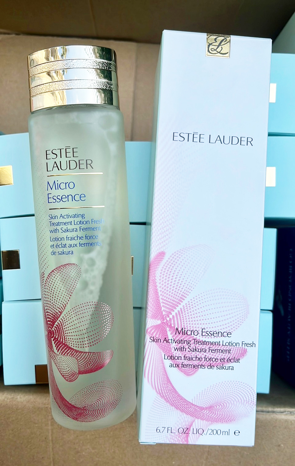 น้ำตกโลชั่นซากุระ Estee Lauder Micro Essence Skin Activating Treatment Lotion Fresh with Sakura Ferment 200ml.