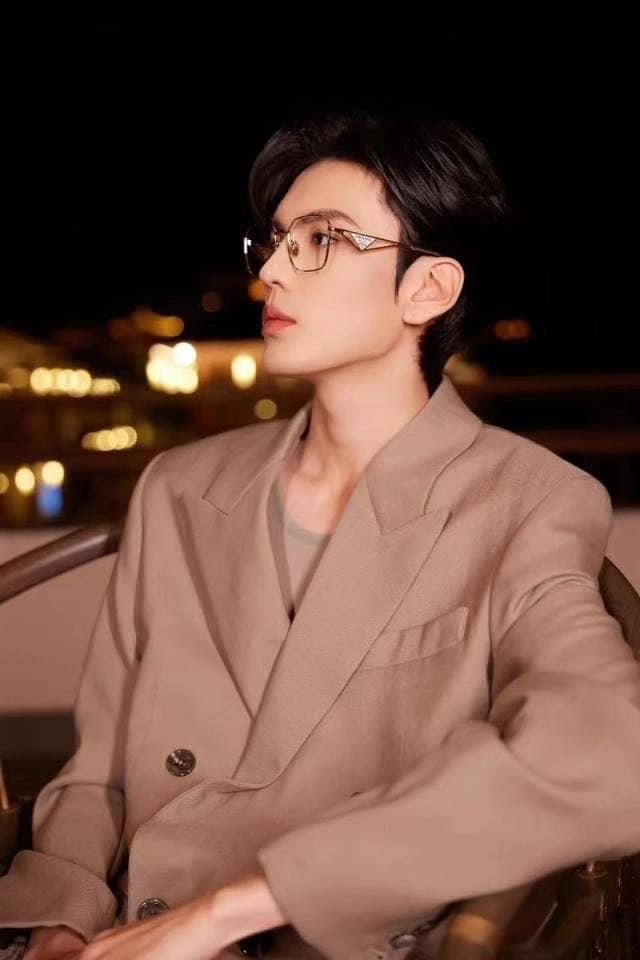 กรอบแว่นสายตา PRADA PR A51V ZVN1O1 - Pale gold