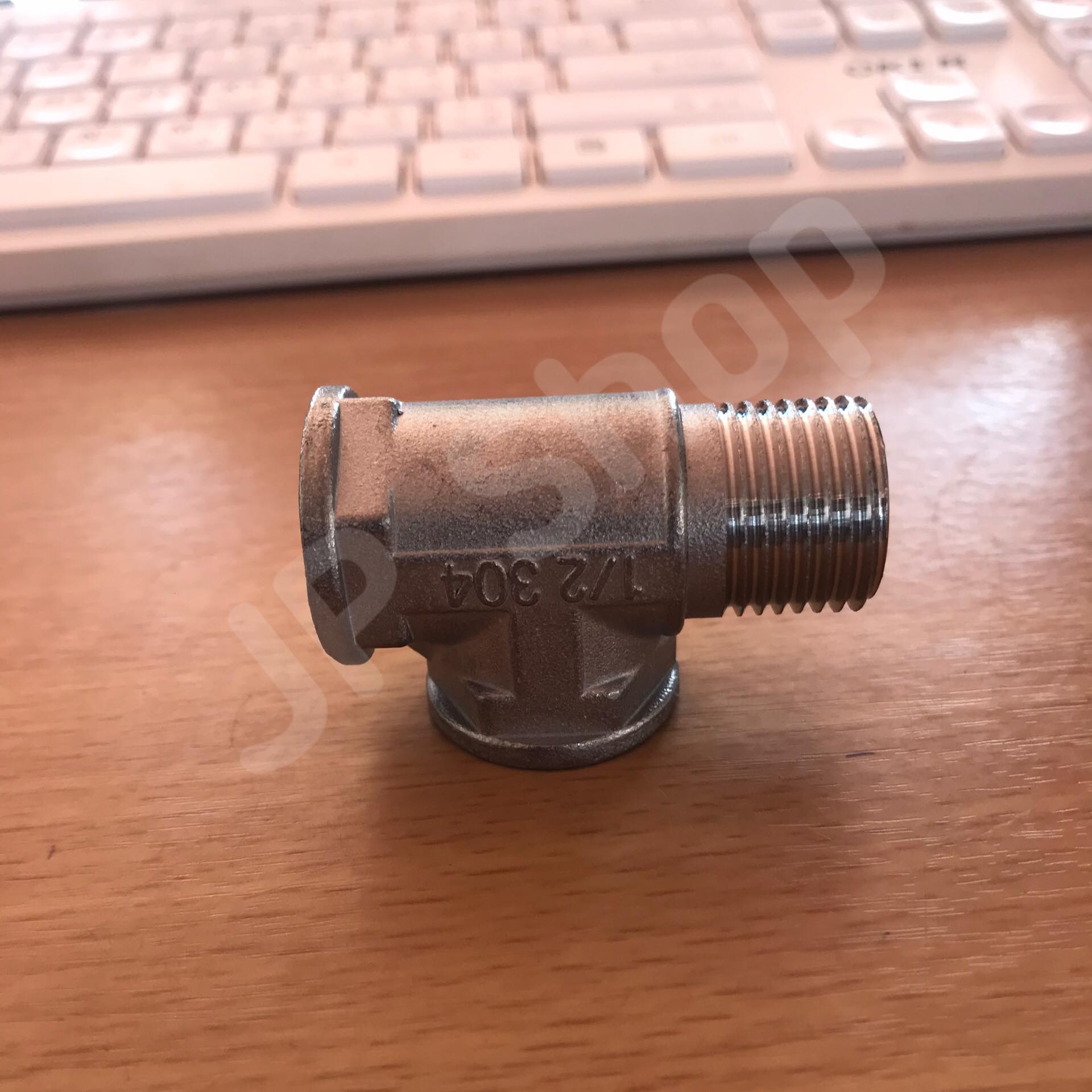 ข้อต่อสามทางสแตนเลส304 เกลียวนอก1 เกลียวใน02 ขนาด 4 หุน #3954