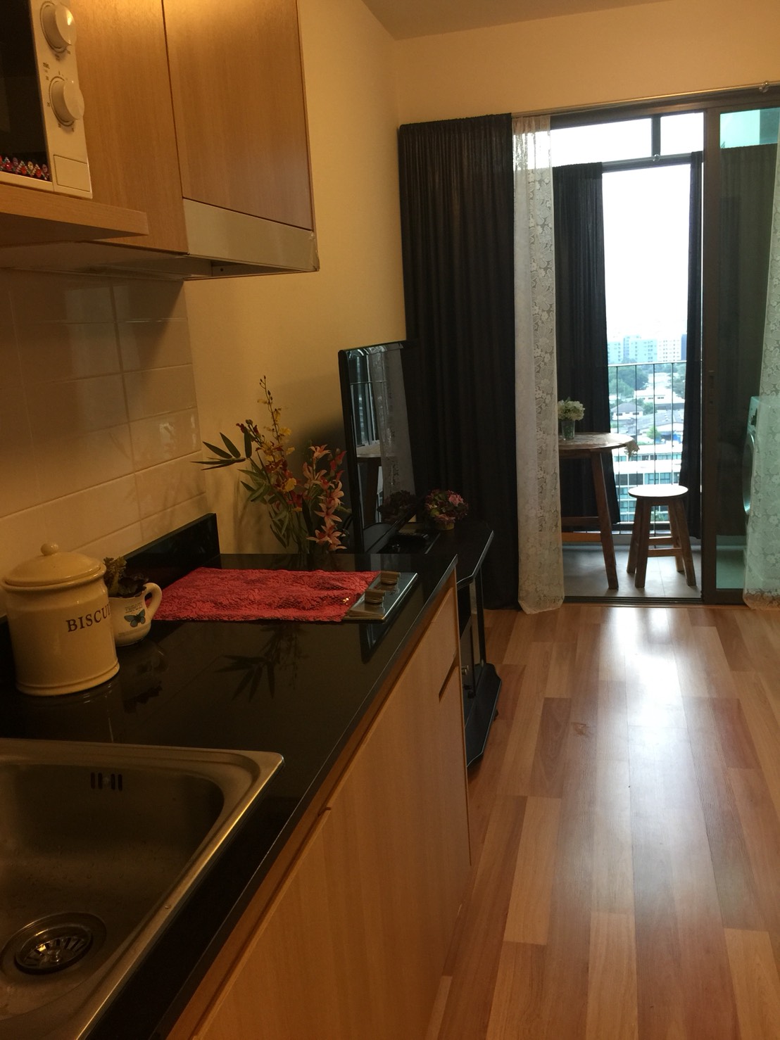 ขาย Ideo Blucove Sukhumvit (ไอดีโอ บลูโคฟ สุขุมวิท) ใกล้บีทีเอส อุดมสุข เพียง 50 ม. สตูดิโอ ตกแต่งครบ ; For Sale : Ideo Blucove Sukhumvit near BTS Udomsuk (50 m.), Studio, Fully Furnished