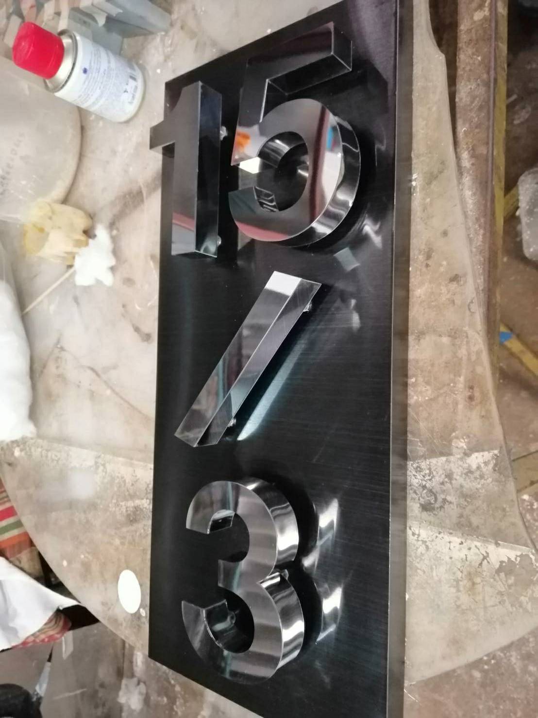 ป้ายอักษรสแตนเลส