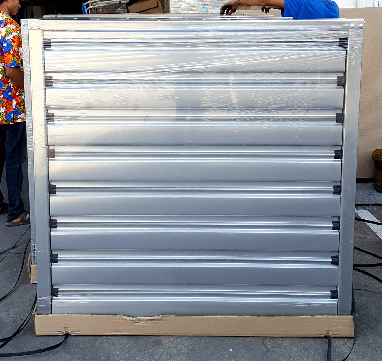 พัดลมระบายอากาศ, พัดลมดูดอากาศ ขนาด 37 นิ้ว SF-37