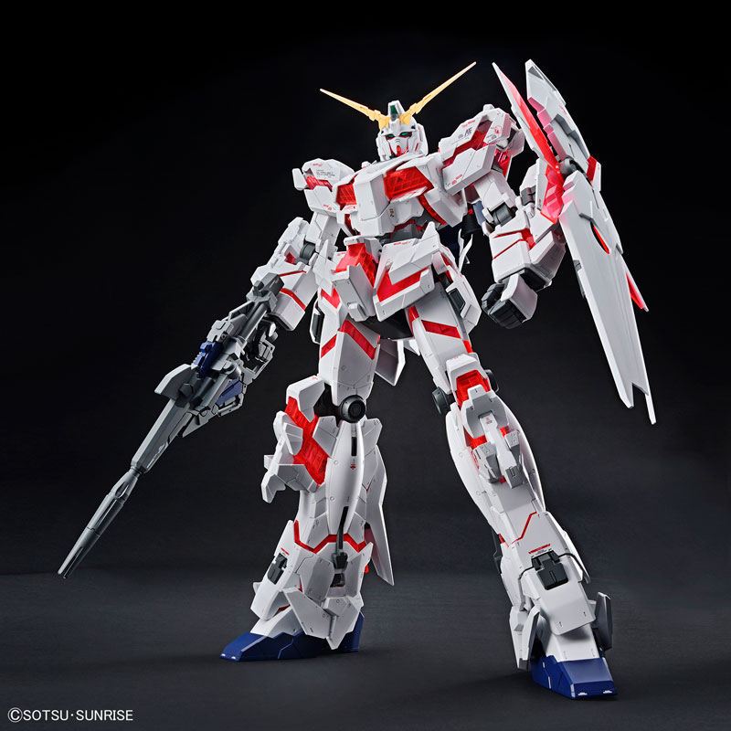 Mega Size Model Unicorn Gundam (Destroy Mode)