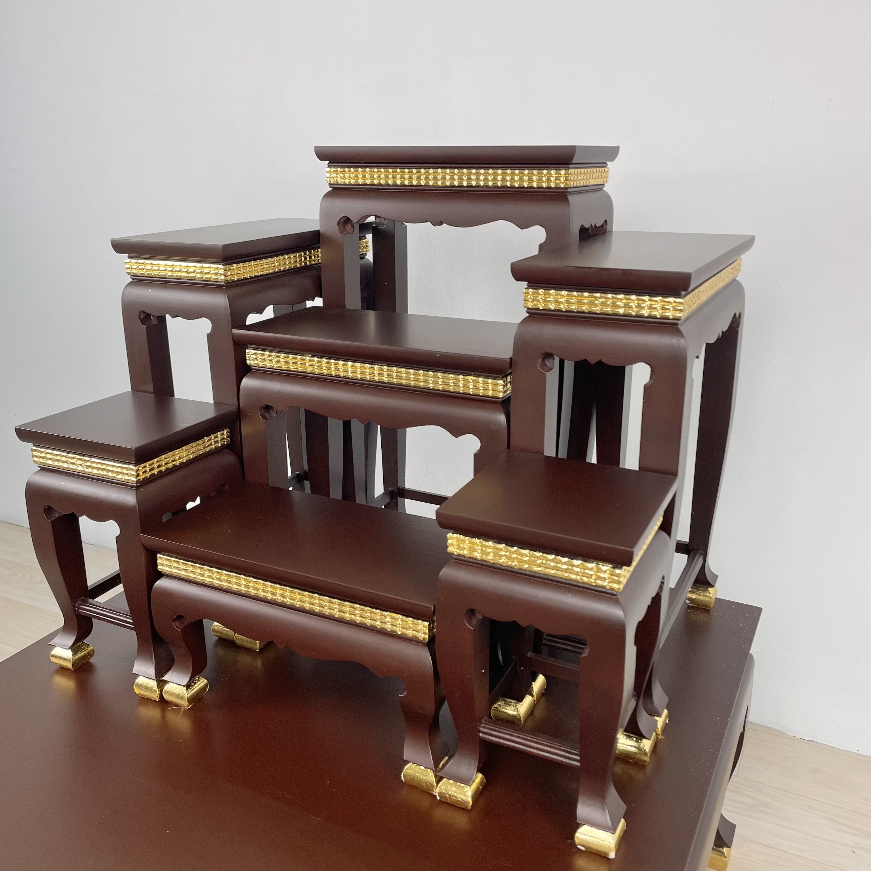 โต๊ะหมู่ 7 หน้า 6 พิกุลน้ำตาล