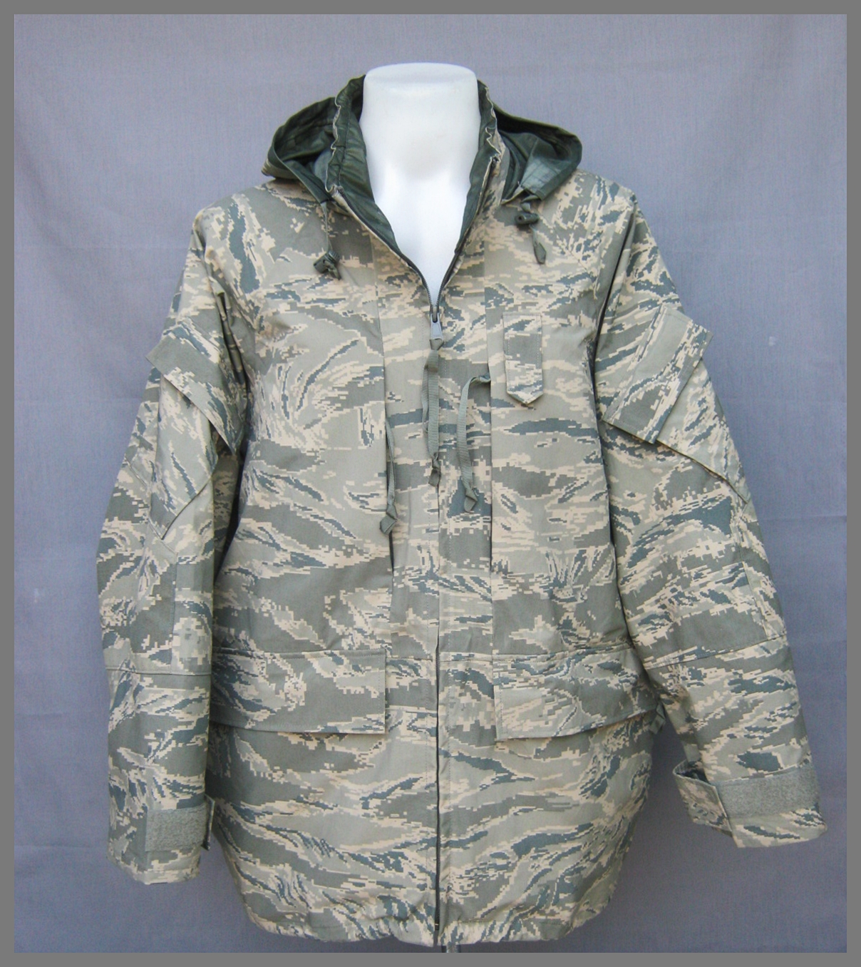US Air Force APECS Parka เสื้อกันฝน ขายแล้ว