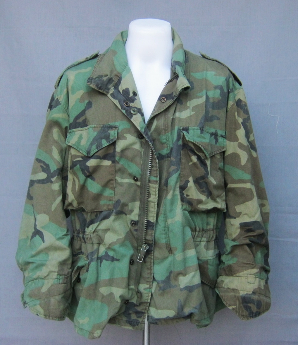 ขายแล้ว เสื้อทหารM65 ลาย woodland M65W8763XLR
