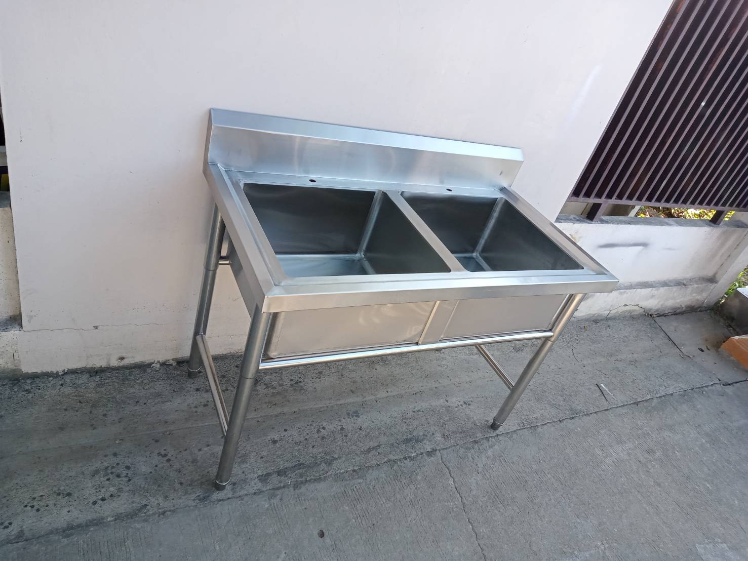 ซิงค์ล้างจานสแตนเลส 2 หลุมลึกพิเศษ รุ่น： SWSC-1268H