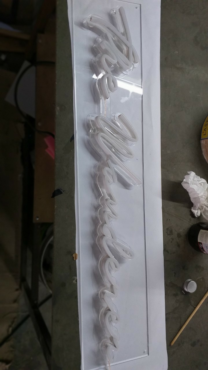 ป้ายไฟนีออน