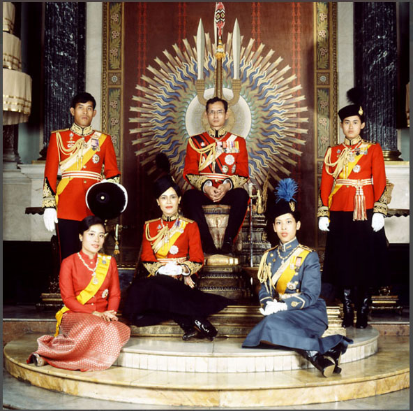 ภาพราชวงศ์ รัชกาลที่9