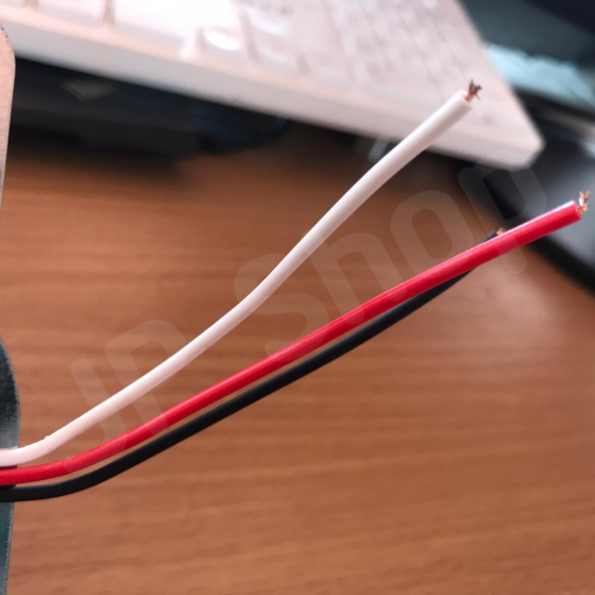 ไฟข้างรถบรรทุก แดง-เหลือง-ขาว LED 24V #0797 #จำนวน 1 ชิ้น