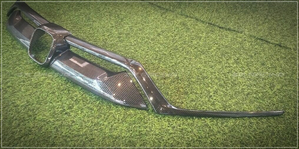 ครอบกระจังหน้า Carbon 3 ชิ้น CRV