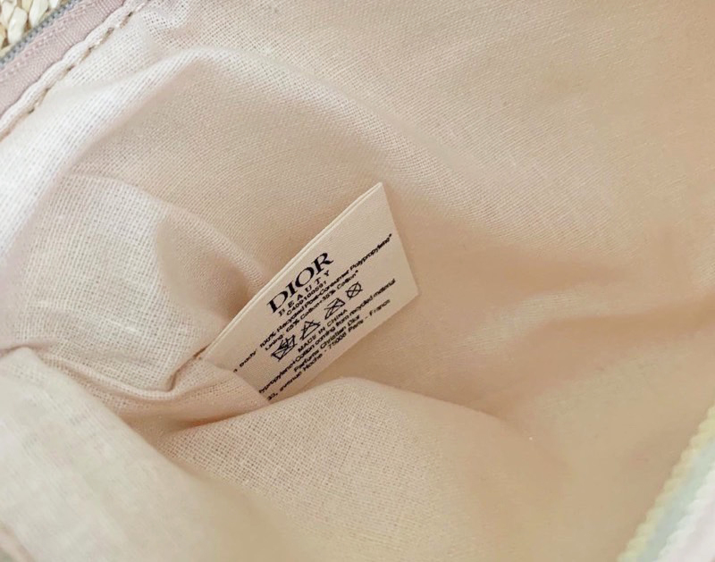 Dior Pouch Summer Collection (กระเป๋า+กล่อง+สายไข่มุก DIY ให้แล้ว) ของแท้