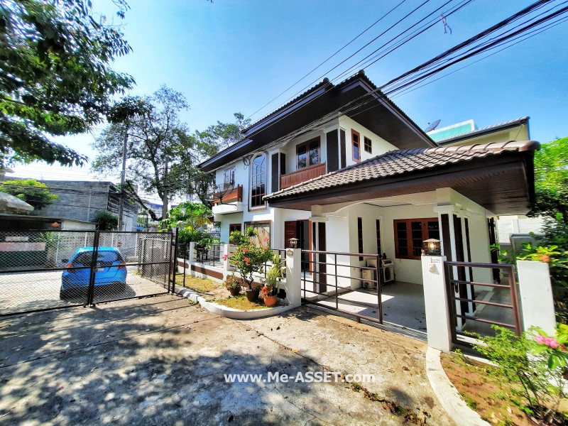 ให้เช่าบ้านเดี่ยว ถ.สุขุมวิท 105 ซ.ลาซาล 37 แขวงบางนา เขตบางนา กรุงเทพ หลังริม / 2 ชั้น 42 ตารางวา