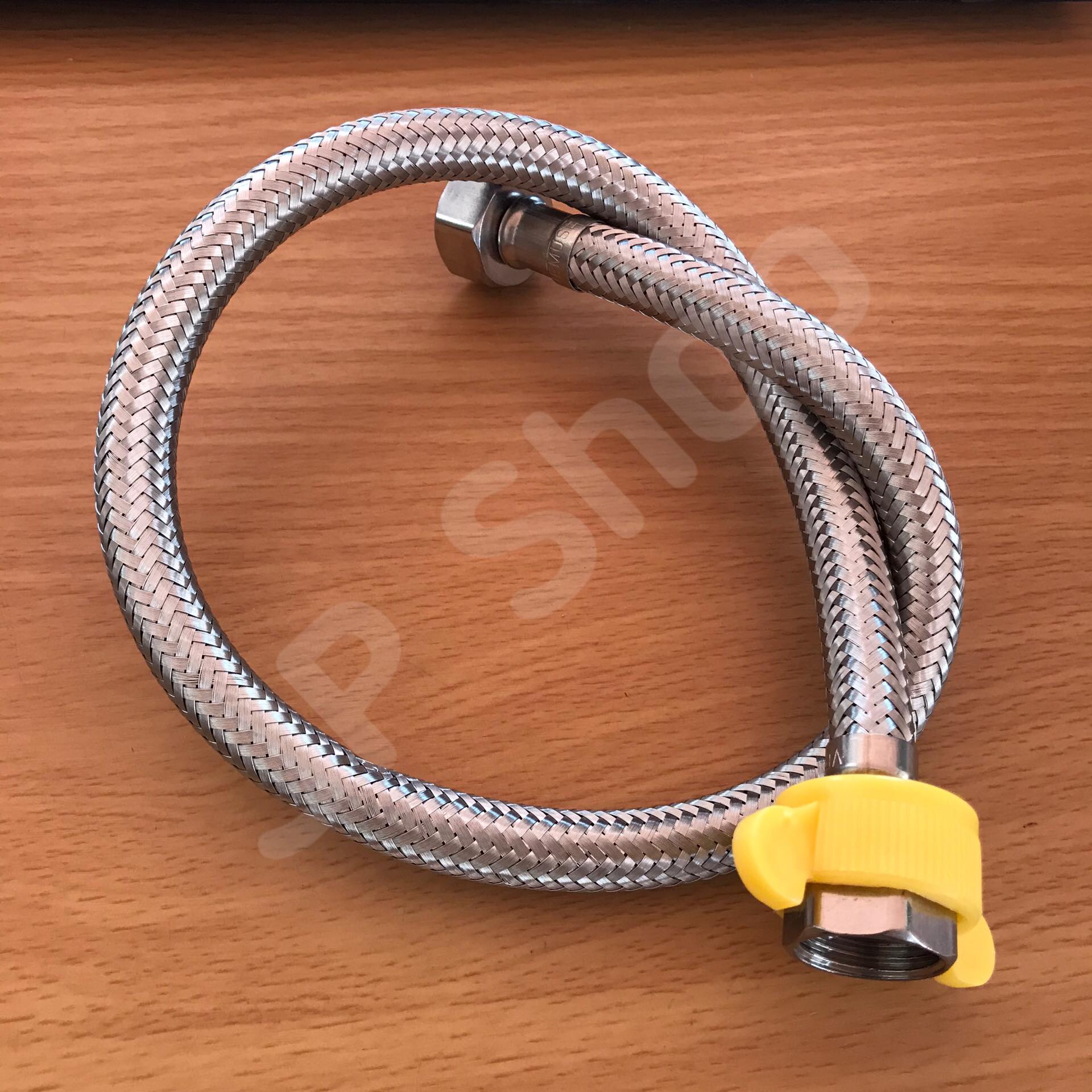 สายน้ำดี ความยาวขนาด 60 ซม. หัวสายสแตนเลส304 เกลียวใน4หุน(1/2") สำหรับต่อน้ำใช้ทั่วไป ห้องน้ำ ห้องครัว #6001