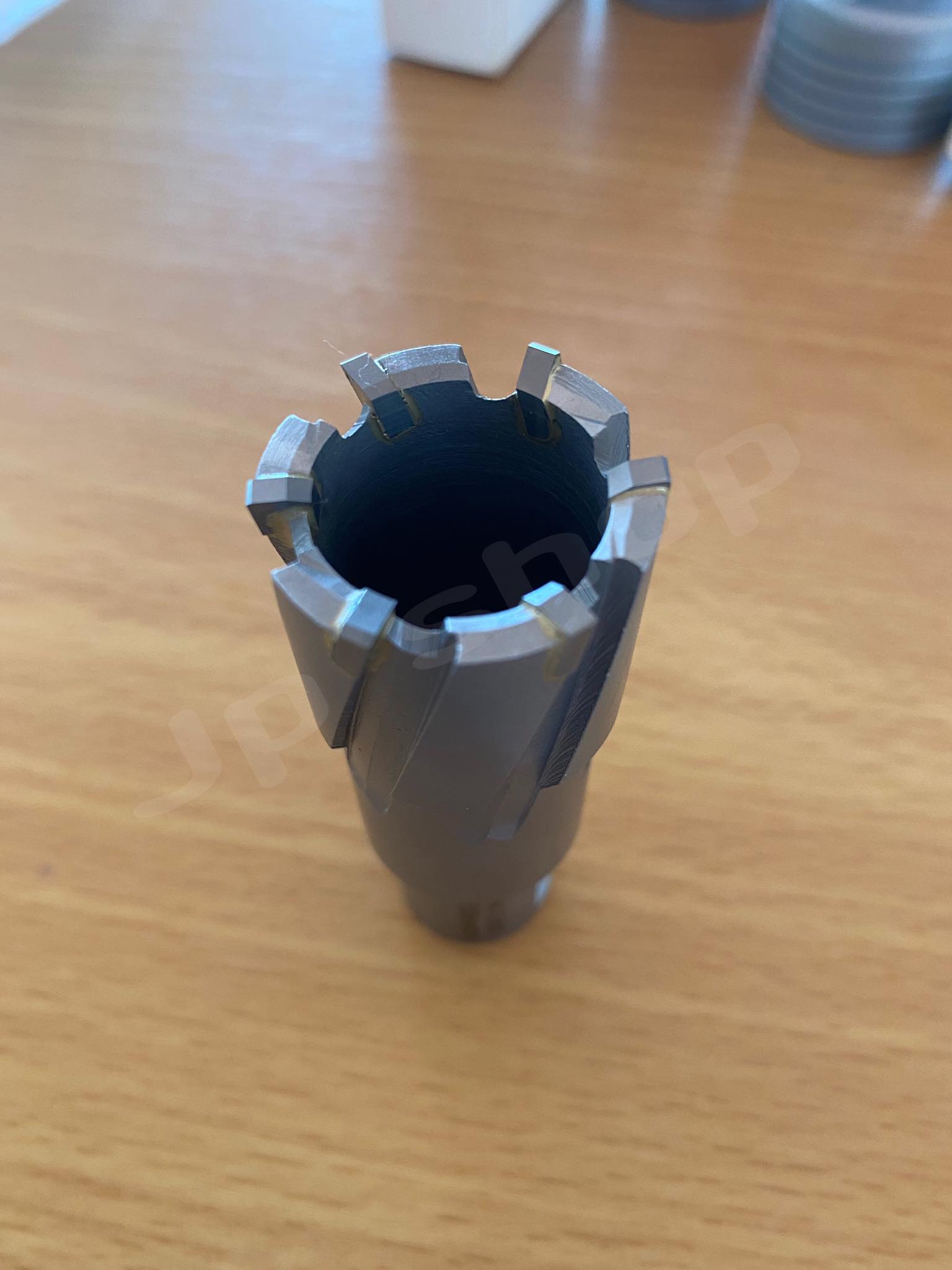 ดอกสว่านเจ็ทบอส แบบโฮลซอว์คาร์ไบสำหรับเจาะเหล็กหนา ด้วยสว่านแม่เหล็กไฟฟ้า ขนาด28*35มม. #2835