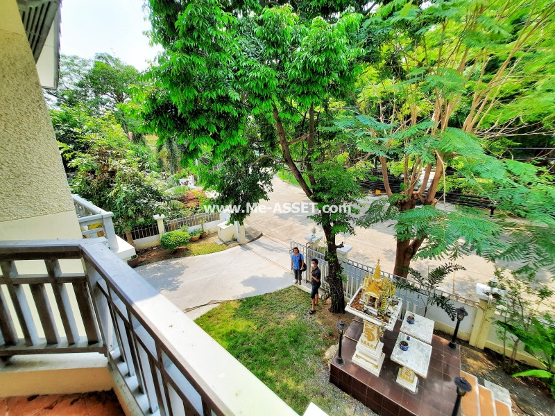 ขายบ้านเดี่ยว ม.นันทวัน (วงแหวน-รัตนาธิเบศร์) ถ.ตลิ่งชัน-สุพรรณบุรี ต.เสาธงหิน อ.บางใหญ่ นนทบุรี ต้นโครงการ ตรงข้ามสวนสาธารณะ / พื้นที่ 2 ชั้น 151 ตารางวา