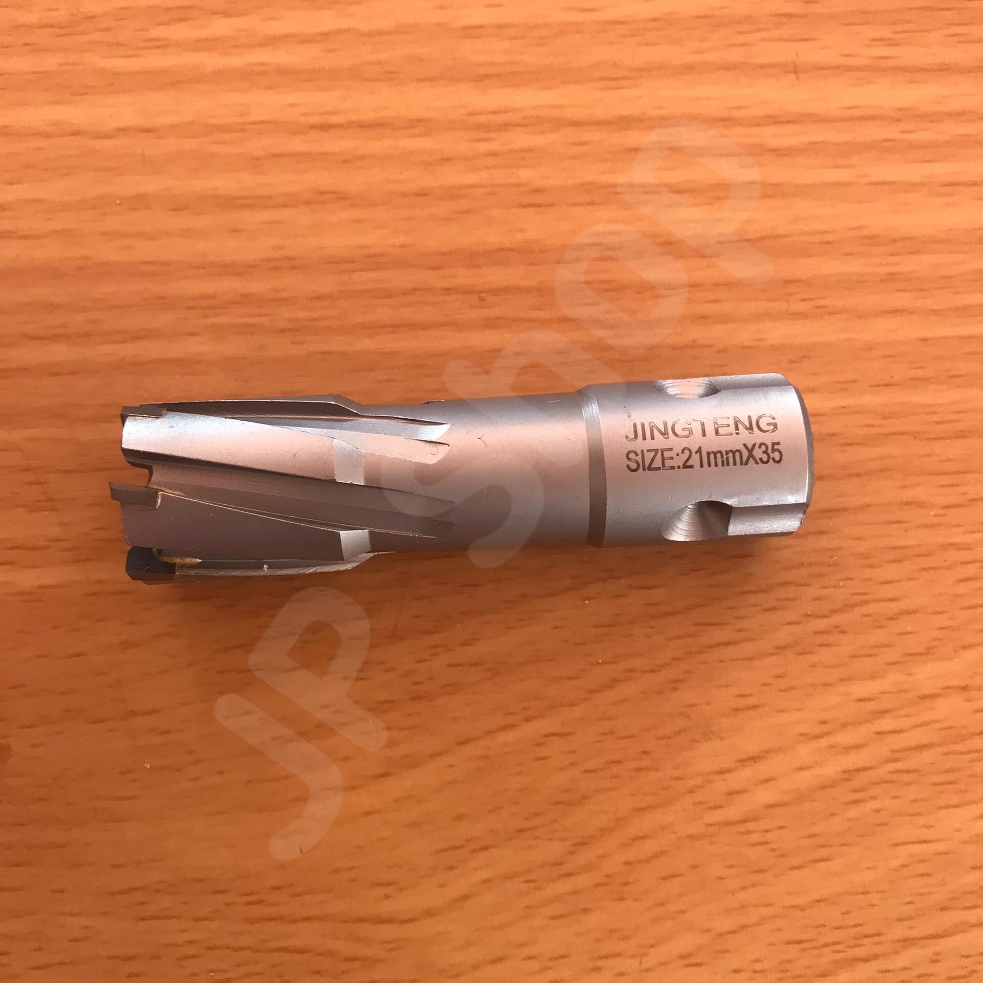 ดอกสว่านเจ็ทบอส แบบโฮลซอว์คาร์ไบสำหรับเจาะเหล็กหนา ด้วยสว่านแม่เหล็กไฟฟ้า ขนาด21*35 มม. #2135