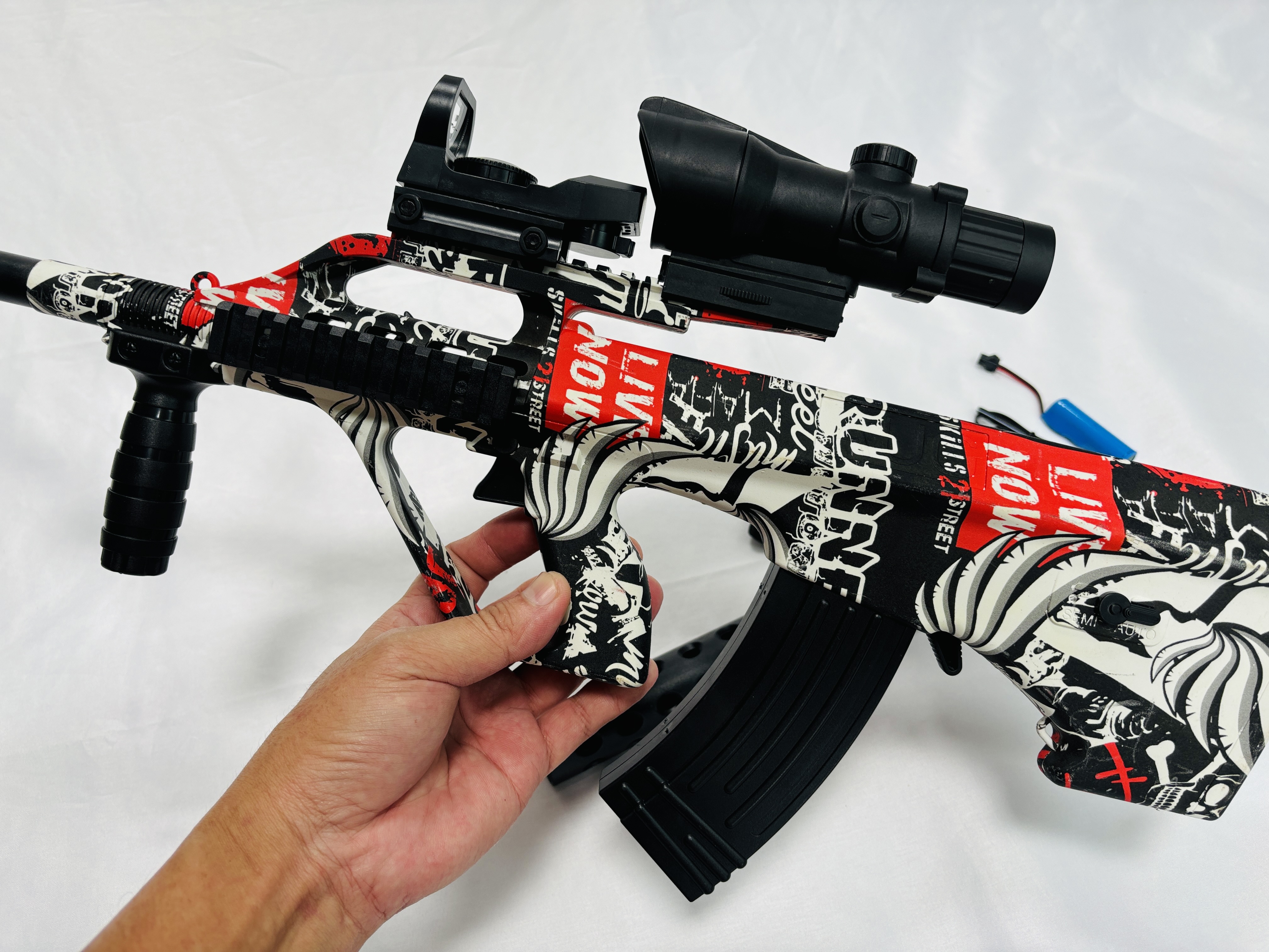 ปืนเจลไฟฟ้า รุ่น AUG ระบบยิงรัวแบบไฟฟ้า(แถมกระสุนเจล 10000 นัด)