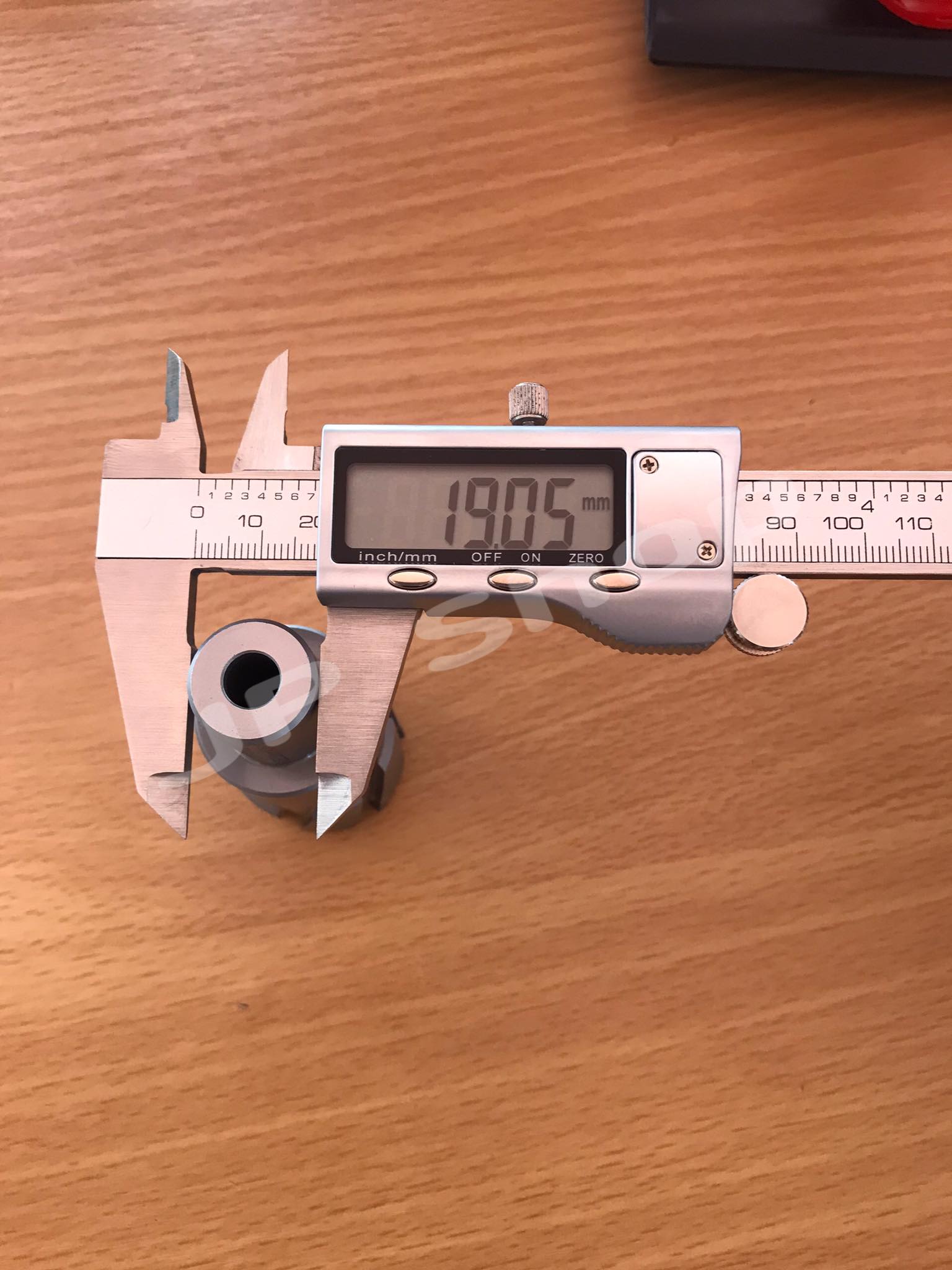 ดอกสว่านเจ็ทบอส แบบโฮลซอว์คาร์ไบสำหรับเจาะเหล็กหนา ด้วยสว่านแม่เหล็กไฟฟ้า ขนาด33*35 มม. #3335