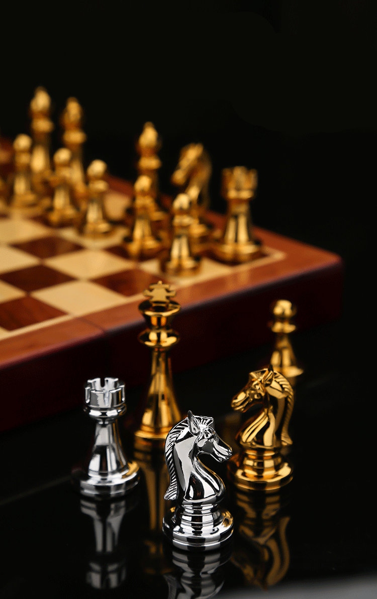 ชุดหมากรุกสากลไม้พับ (ตัวZinc Alloy สีgold & silver) Wooden Chess Set