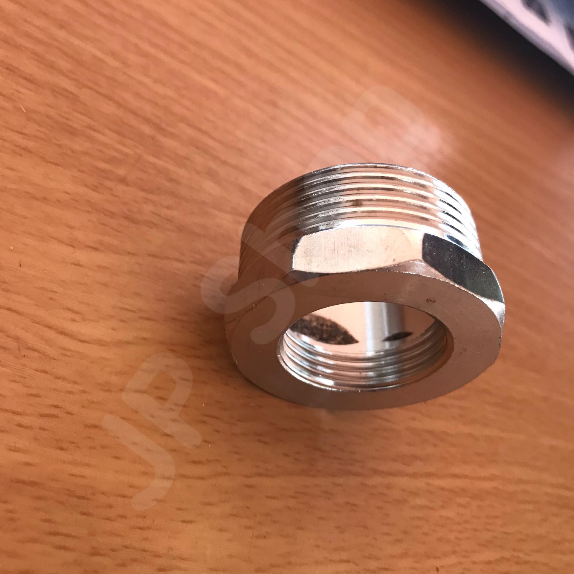 ข้อลดเหลี่ยม 1 1/4 นิ้ว ลด 6 หุน สแตนเลส 304 #1018