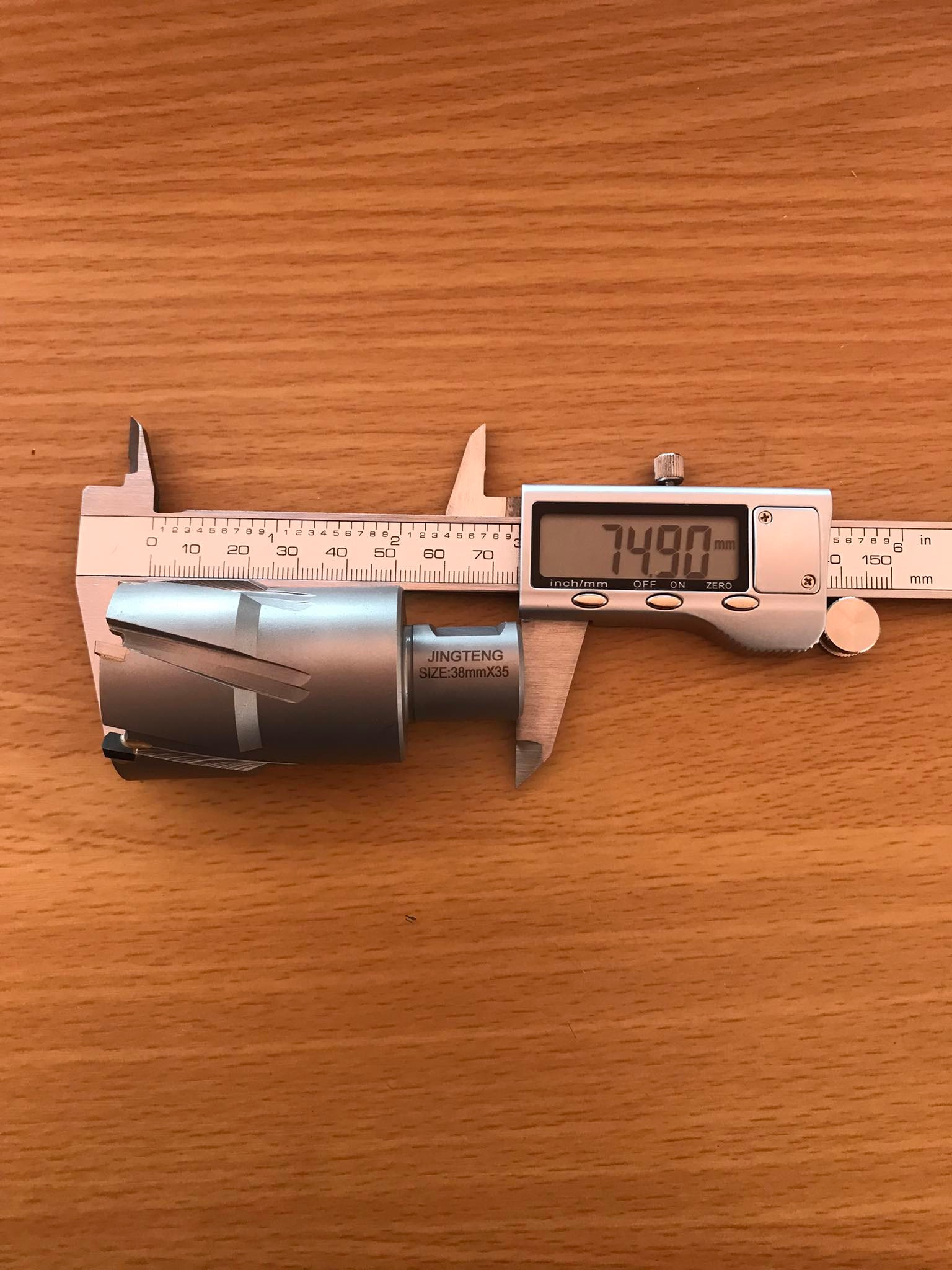 ดอกสว่านเจ็ทบอส แบบโฮลซอว์คาร์ไบสำหรับเจาะเหล็กหนา ด้วยสว่านแม่เหล็กไฟฟ้า ขนาด38*35 มม. #3835