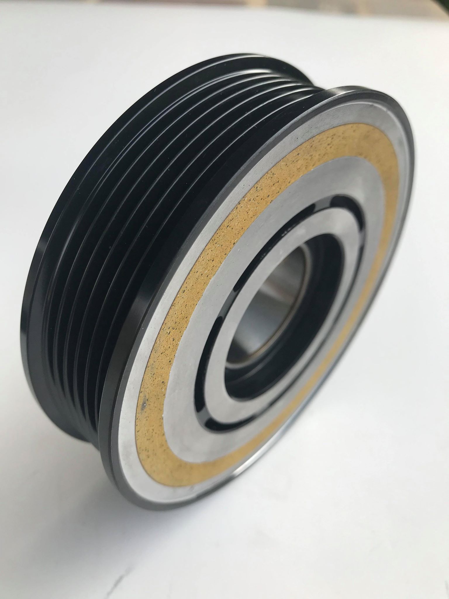 คลัชคอมแอร์ เชฟโรเลต เทรลเบลเซอร์ 2012 MGC0040 Magnatic Clutch Assembly Set for Chevrole Trailblazer 2012 หน้าคลัช คลัทช์ มูเล่ ชุดหน้าคลัชคอมแอร์ อะไหล่ แอร์ รถยนต์