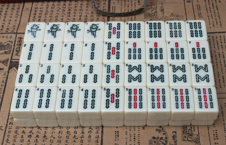 ชุดไพ่นกกระจอกกล่องหนัง