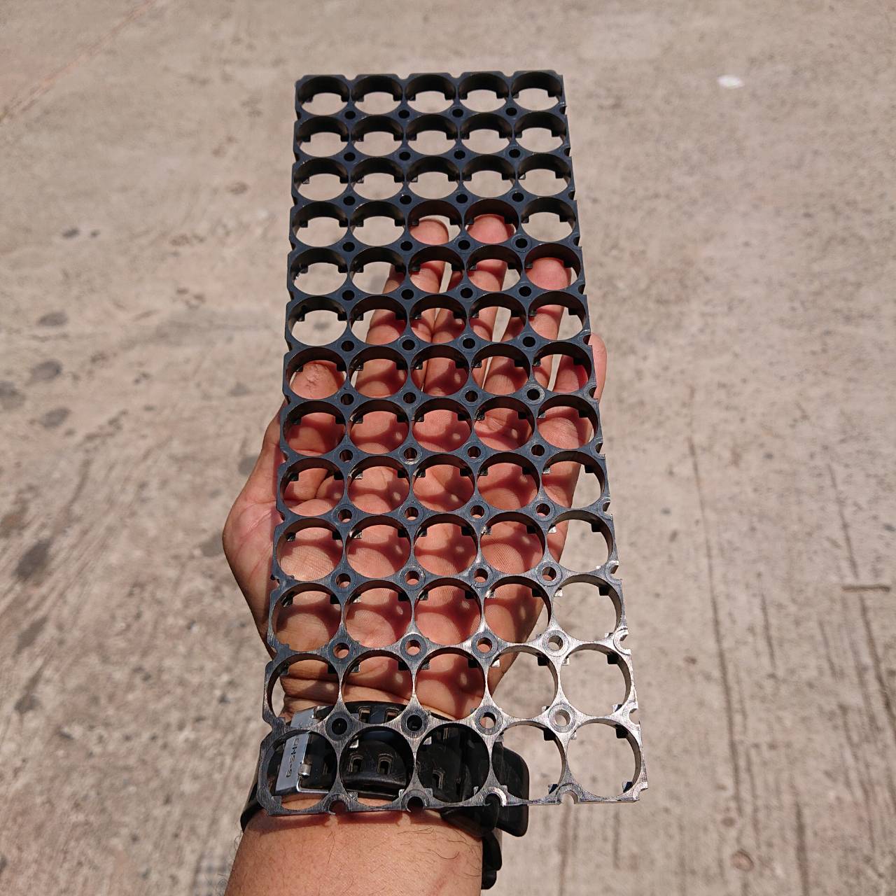 ตัวยึดแบตเตอรี่ ตัวแพ็คแบตเตอรี่ ตัวยึดแบตเตอรี่ลีเธียม18650 5*13ช่อง #Spacer Holder ตัวแพ็คถ่านสำหรับรถไฟฟ้า #1865013