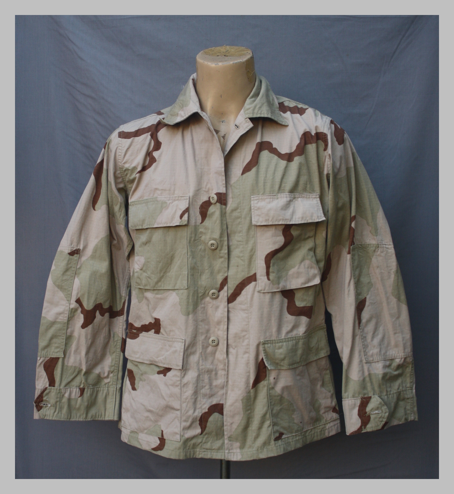 เสื้อทหารพรางทะเลทรายสามสี กองทัพสหรัฐ US tricolor desert pattern