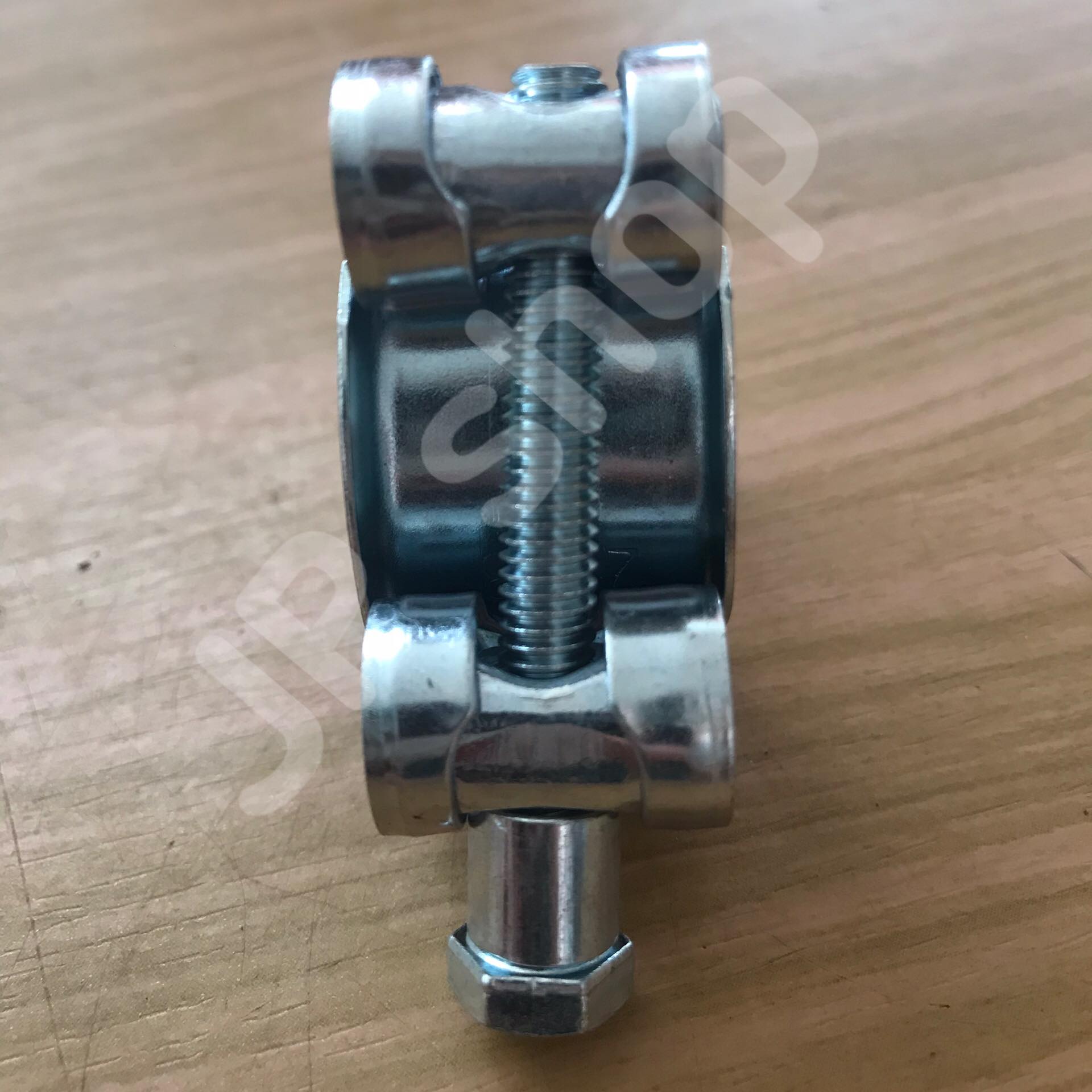 เข็มขัดรัดท่อชุบซิงค์ ปลอกรัดชุบซิงค์ 29-31 มม. สาย รัด ท่อ ส แตน เลส กิ๊บ รัด ท่อ ส แตน เลส ปลอก รัด ท่อ ส แตน เลส อย่างดี