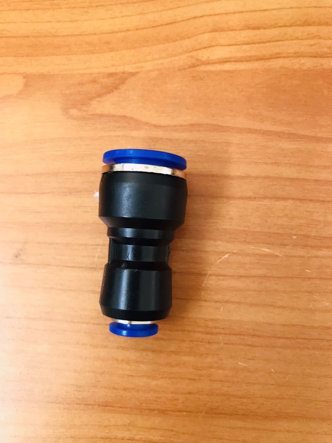 ข้อต่อลมฟิตติ้ง PG 16 - 08 mm. ต่อตรงลด #1608