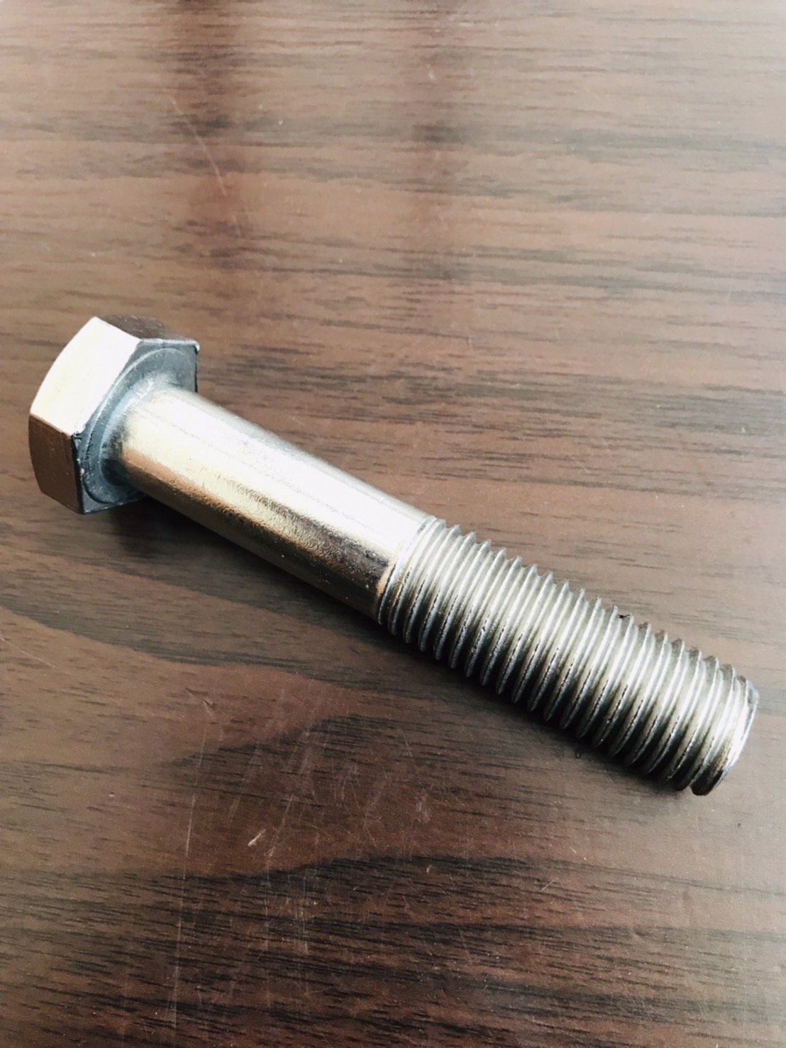 น็อตสแตนเลส หัวเหลี่ยม ขนาด M20 * 100mm #105054