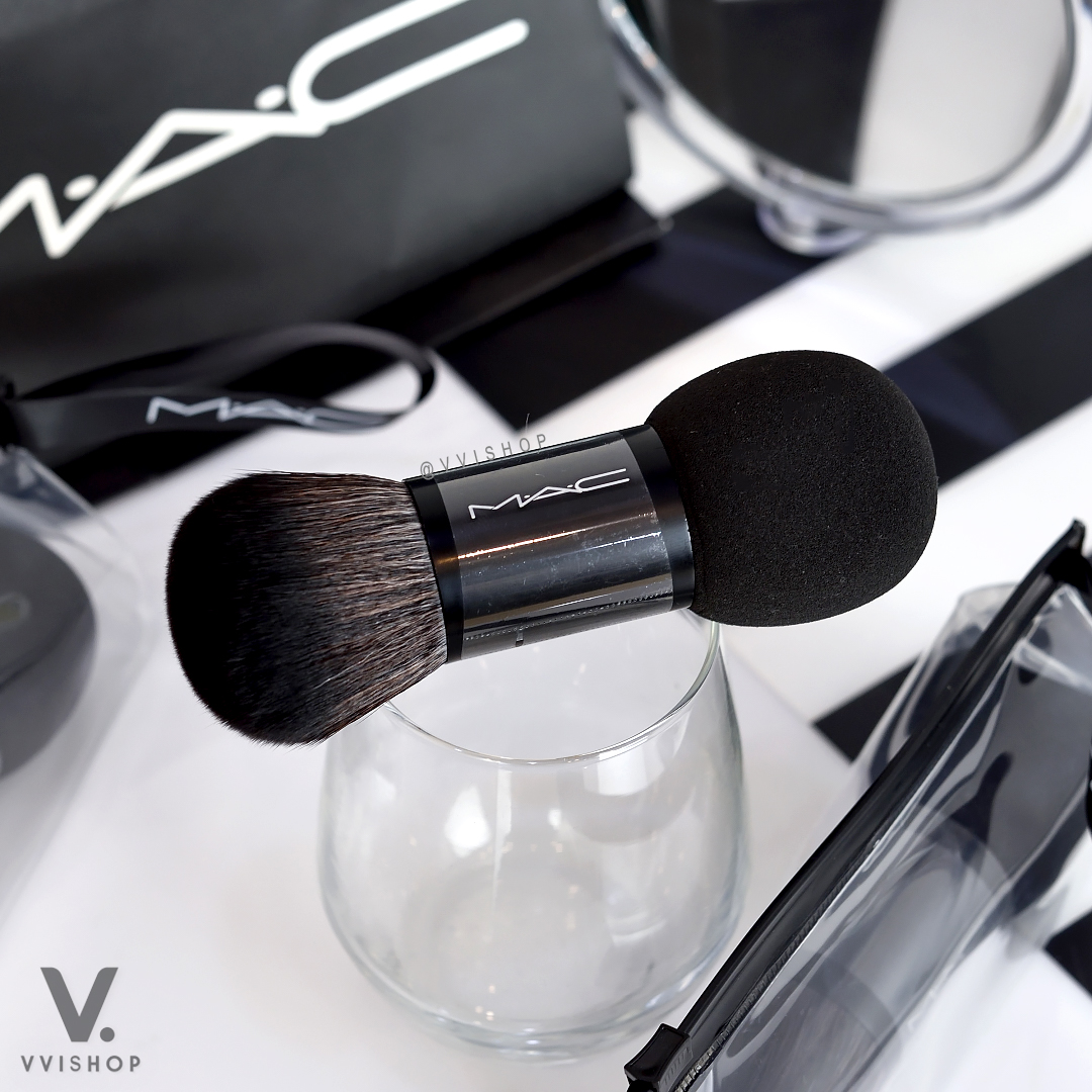M.A.C Duo Brush แปรงดัมเบล แต่งหน้าสองด้าน