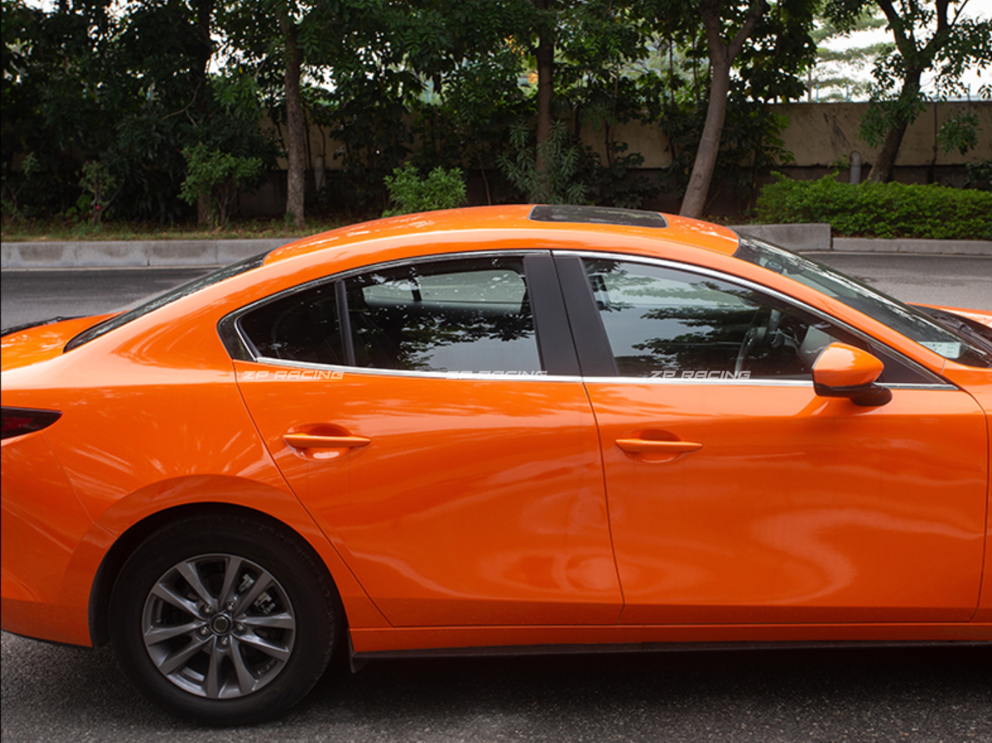 คิ้วกระจก (ขอบล่าง) Mazda 3 (2020)