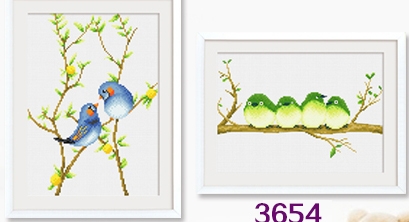 ชุดปักครอสติช ลายเซต 2 ชิ้น 2 นกน้อย กับ 4 นกน้อย ขนาดภาพละ 29*37 ซม. ผ้าครอสติช 11CTพิมพ์ลายปักบนผ้า ไหมคอตตอน 30 สี ผังลาย เข็ม