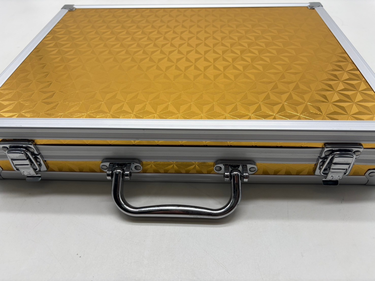 ไพ่นกกระจอกชุดพรีเมี่ยม High Quality Mahjong with Aluminum Box #37 สีทอง