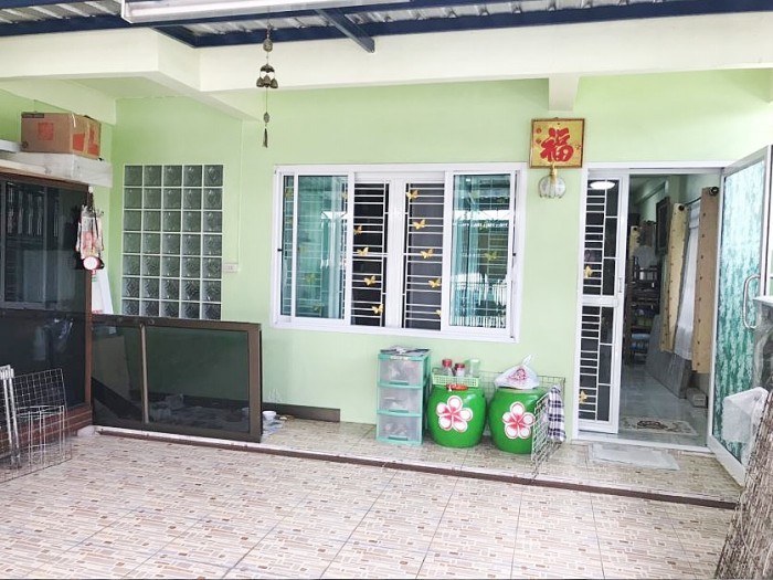 ขายทาวน์เฮ้าส์ หลังมุม ม.วีรวัฒน์ ถ.เพชรเกษม 94 แขวงบางแคเหนือ เขตบางแค กรุงเทพ ใกล้รถไฟฟ้า / พื้นที่ 2 ฃั้น 28 ตารางวก