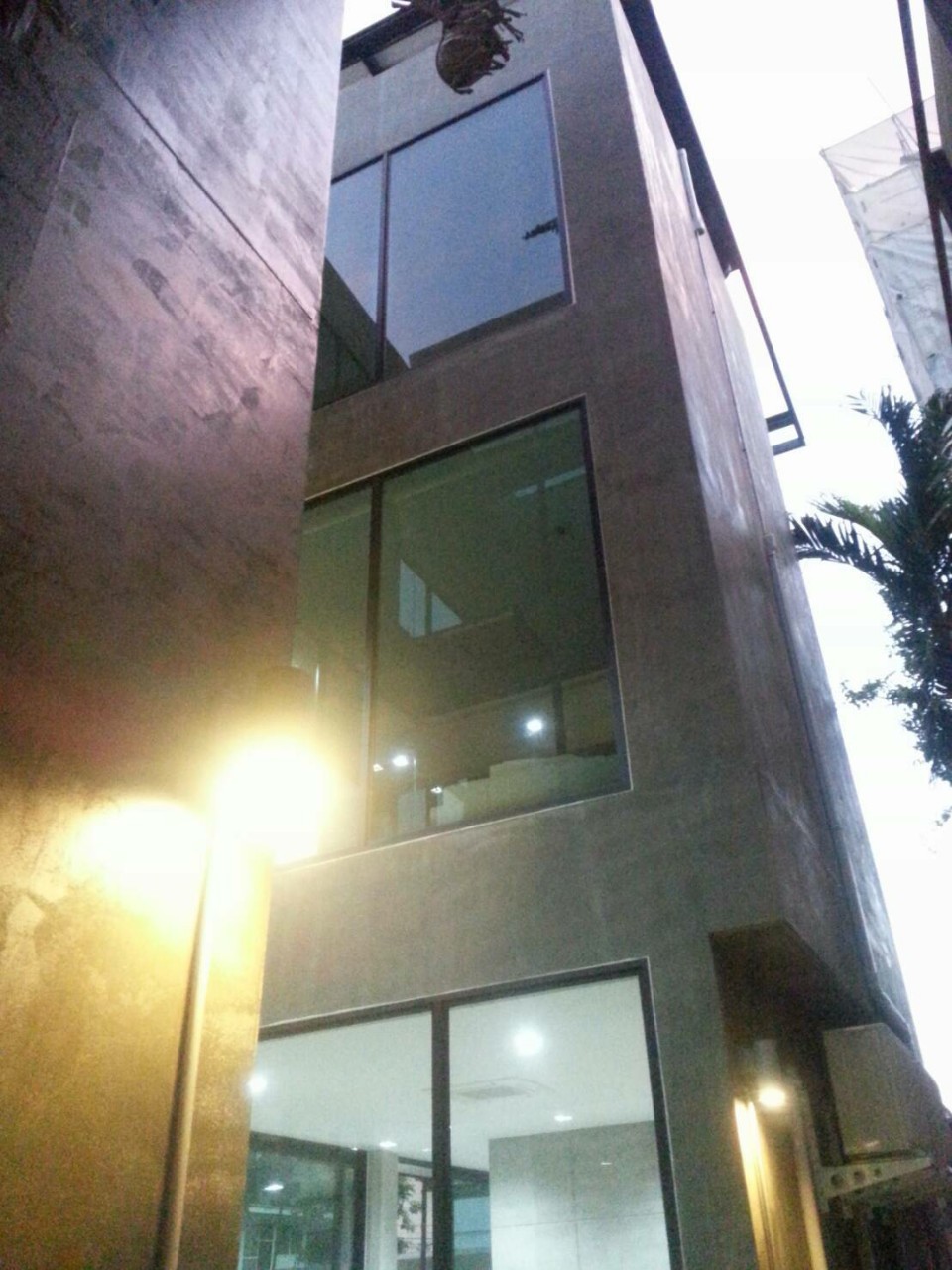 ขายบ้านเดี่ยว 3 ชั้น สไตล์ Tropical Loft ซ.พหลโยธิน 8 (ซ.สายลม) 4 นอน 5 น้ำ สามเสนใน พญาไท