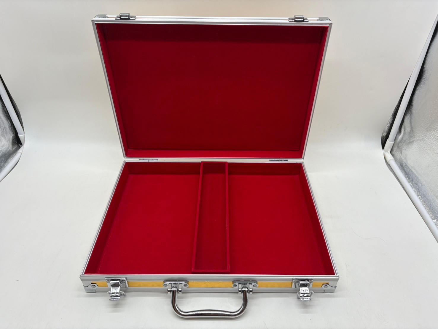 ไพ่นกกระจอกชุดพรีเมี่ยม High Quality Mahjong with Aluminum Box #37 สีทอง