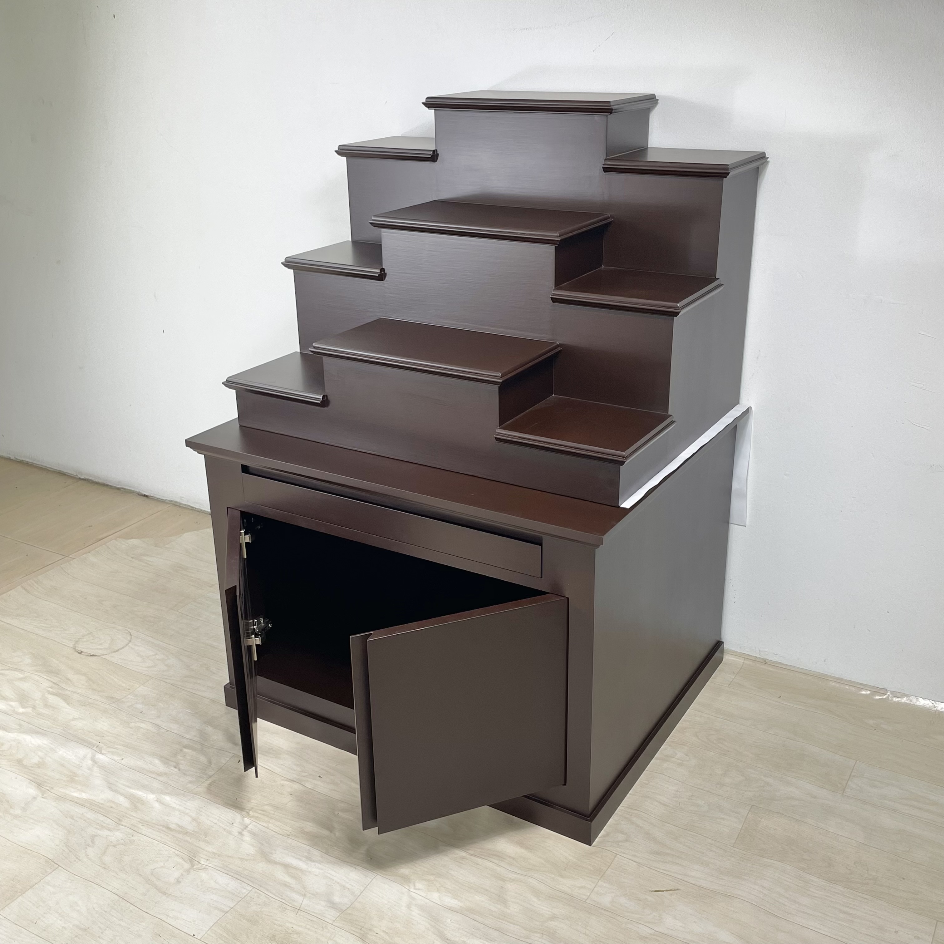 ตู้พระแบบสูง 7x8 ขั้นบันได 9 ขั้น ด้านน้ำตาล