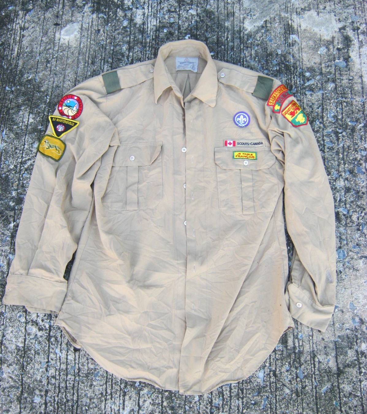 เสื้อลูกเสือแคนนาดา