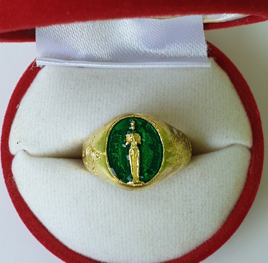 แหวน ไอ้ไข่ ลงยา มี 3 สี แดง เขียว น้ำเงิน เลือกได้เลยจ้า เนื้อทองเหลืองชุบทอง ปรับขนาดได้ 6-9mm.(50-65)