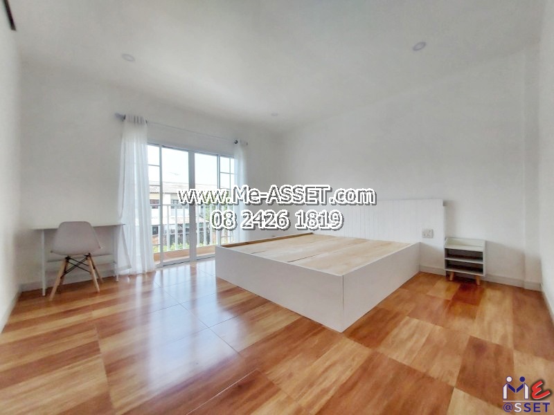 ขายทาวน์เฮ้าส์ รีโนเวทใหม่ ย่าน คูคต ลำลูกกา คลอง2 เสมาฟ้าคราม ปทุมธานี : ม.บุศรินทร์ 2 : 2 ชั้น 21.2 ตร.วา