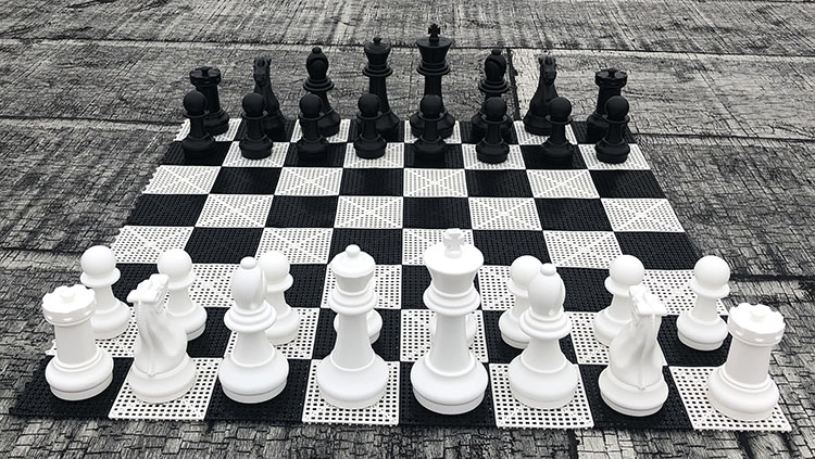 16" Giant Chess Set with Plastic Rubberized Vinyl Board ชุดหมากรุกยักษ์16นิ้ว+กระดานพลาสติกยาง
