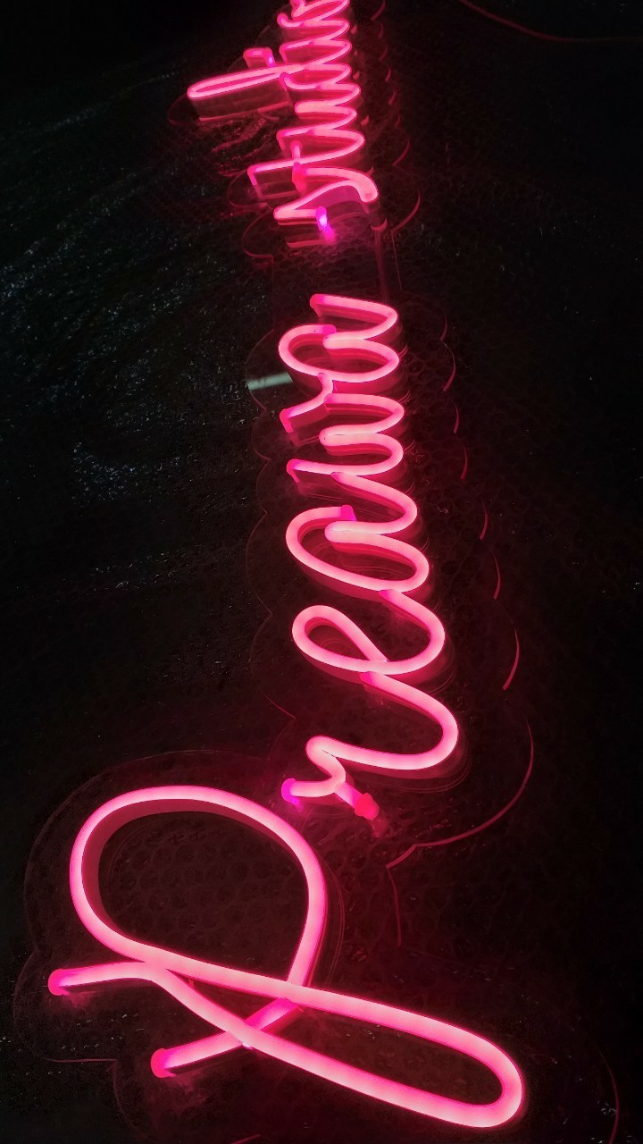 ป้ายไฟนีออน LED อะคริลิคใสรองหลัง